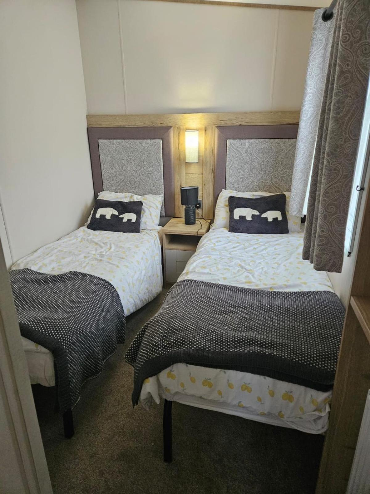Roadnights Retreat Hotel Heysham Ngoại thất bức ảnh